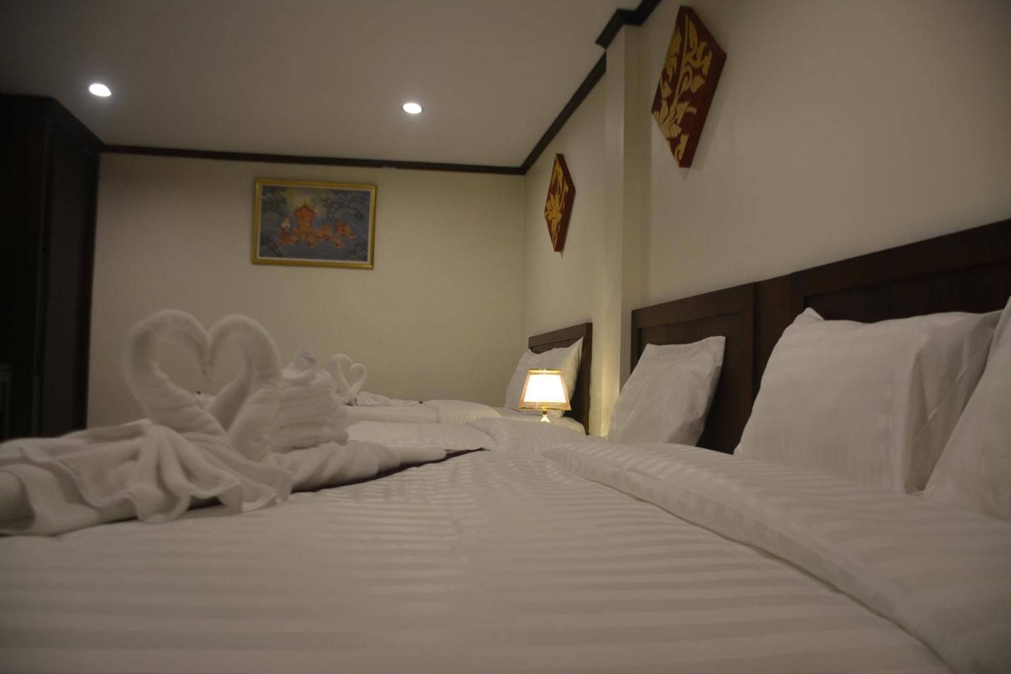 芭东月之住宅旅馆 Patong 外观 照片